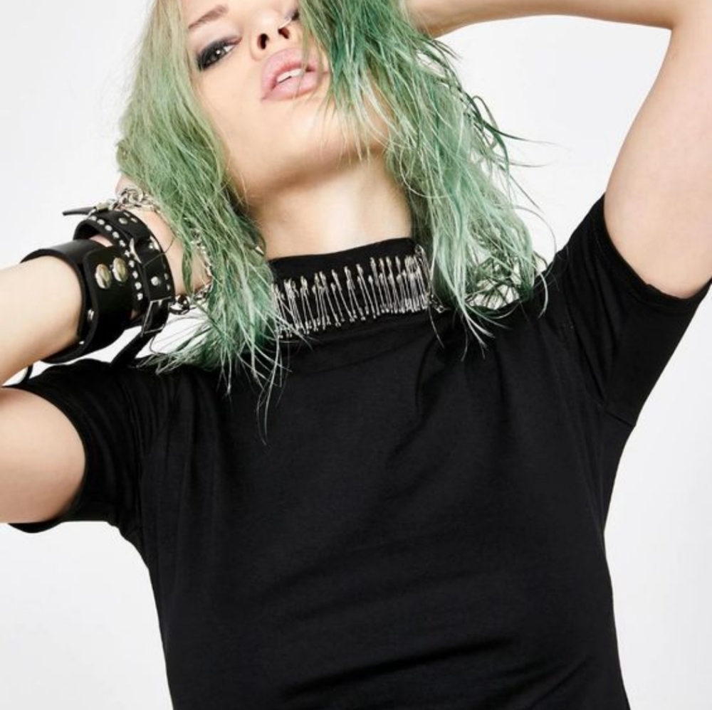 Black Tshirt with safety pin collar